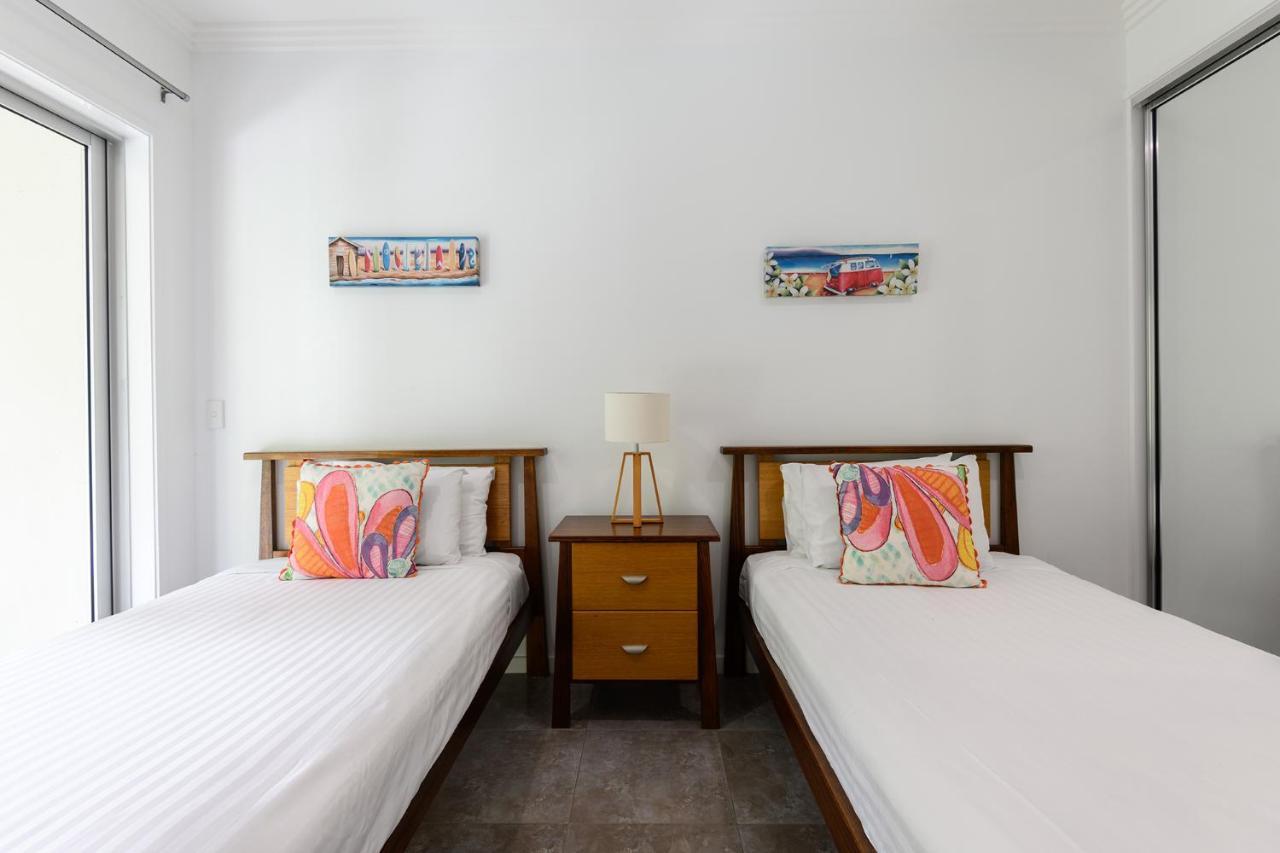 Island Views Beachfront Apartments Palm Cove Luaran gambar