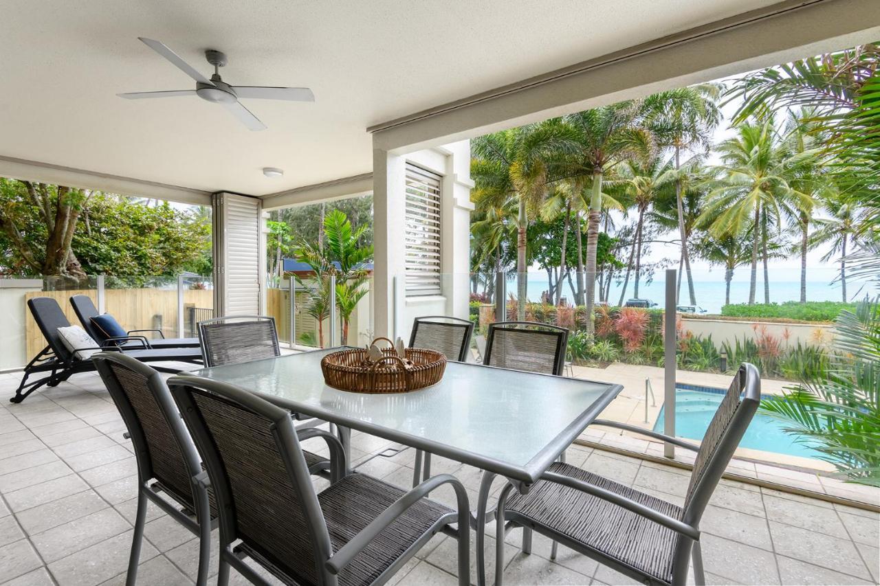 Island Views Beachfront Apartments Palm Cove Luaran gambar